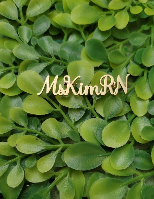 Customized Brooch, Script Font